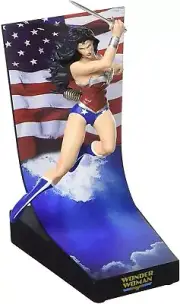 Factory Entertainment DC Comics - Wonder Woman New 52 Premium Motion Statue, FT4