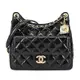 CHANEL Hobo Bag 經典雙C LOGO菱格紋小牛皮流浪包(黑色)