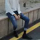 FINDSENSE韓國原裝 破壞仔褲 獨家款 設計 直筒 窄管 貼身 褲子 男褲 七天預購+現貨