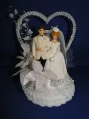 New Vintage Elegant Wedding Cake topper Bride & Groom with glass look heart #109