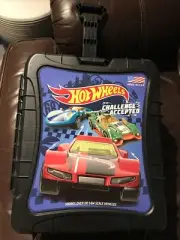 2021 Hot Wheels Challenge Accepted Hardshell Car Carry Case With Wheels 110 Cars