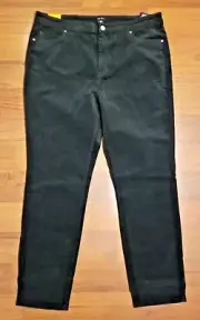 Well Worn Ladies High-Rise Luxe Velvet Tapered Pants Dark Green Size 16/36. T37