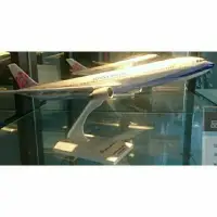 在飛比找Yahoo!奇摩拍賣優惠-【極殺】華航 A330-300模型機 1:200