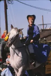 ETKACHROME COLOR SLIDE - SCOTTSDALE ARIZONA "PARADE DEL SOL" - 1981