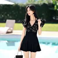 在飛比找蝦皮購物優惠-女生泳衣女黑色白色連身裙式平口高腰性感時尚顯瘦遮肚韓國IG風