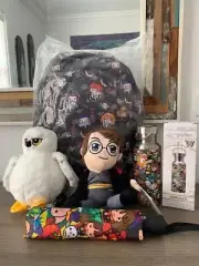 WARNER BROS WIZARDING WORLD HARRY POTTER GLOW IN THE DARK BACKPACK BUNDLE