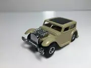 AFX-tras 1932 Hot Pepper Sedan TAN & AW chassis for Aurora AFX Limited run NEW