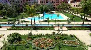 Appart Piscine Jardin somptueux a 2 min de palmeraie et 10 min de Majorelle