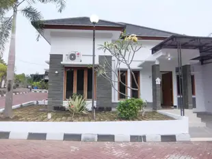 拉弗優民宿Lave U Jogja Guest House