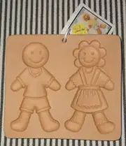 NWT UNUSED COTTON PRESS GINGERBREAD SMILEY FACE BOY GIRL COOKIE MOLD AMACO 1994