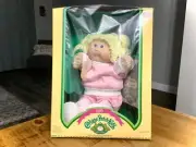 VTG 1983 CABBAGE PATCH KIDS BABY DOLL GIRL BLONDE/BLUE ~MARJORIE ANDREA~NEW NIB