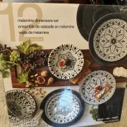 Pandex Melamine 12-piece Dinnerware Set Dishwasher safe indoor & outdoor BLACK