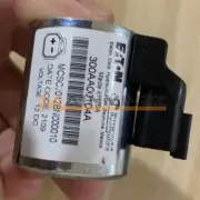1PC New Eaton Vickers 300AA00104A MCSCJ012BN000010 12VDC Solenoid Valve Coil