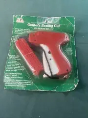 Dritz Quilter's Basting Gun with 500 Tacks Included