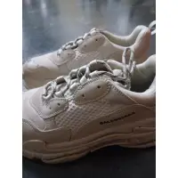 在飛比找蝦皮購物優惠-巴黎世家BALENCIAGA triple s