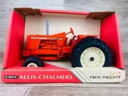 ERTL Allis - Chalmers Two-Twenty 1/16 Scale Die-Cast Metal Toy Tractor
