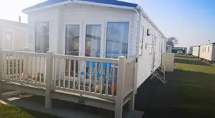 Beautiful caravan near facilities Haven Golden Sands