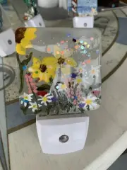 Wildflowers Hand Painted Led Dusk To Dawn Night Light