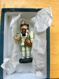 在飛比找Yahoo!奇摩拍賣優惠-德國製 德國手工 胡桃鉗 醫師 公仔 玩偶 全球限定100隻