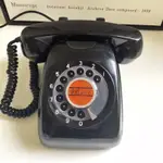 與時｜早期黑色轉盤電話 配件 老派 復古 A600型 美術道具 陳列 擺設