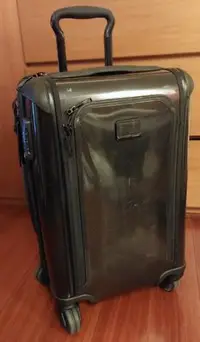在飛比找Yahoo!奇摩拍賣優惠-[正版專櫃貨] TUMI Tegra Lite 20吋行李箱