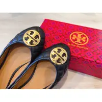 在飛比找蝦皮購物優惠-(九成新）Tory Burch。TB小香風立體菱格紋娃娃鞋。