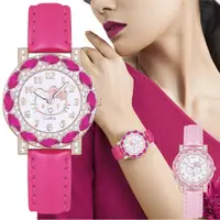 在飛比找蝦皮購物優惠-時尚水鑽 Hello Kitty 女士手錶女士皮革石英手錶女
