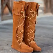 Minnetonka front Lace Fringe knee boot. Sz 9. Reddish Brown