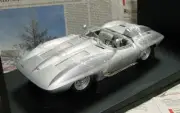 AUTOart 1/18 1959 Chevrolet Corvette Stingray Racer Silver