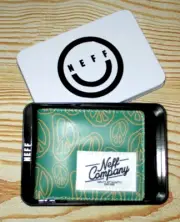 MENS NEFF COMPANY GREEN BIFOLD WALLET WITH TIN GIFT BOX