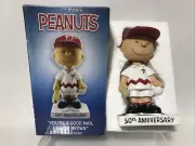 SNOOPY PEANUTS CHARLIE BROWN PHILADELPHIA PHILLIES BASEBALL BOBBLEHEAD 2017