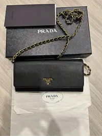 在飛比找Yahoo!奇摩拍賣優惠-Prada 鏈條包