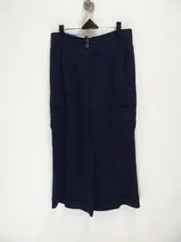在飛比找Yahoo!奇摩拍賣優惠-*流行專櫃* 2022春夏 流行秀 褲子 2.8折 $898