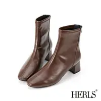 在飛比找momo購物網優惠-【HERLS】短靴-縫線拼接橢圓頭皮革粗跟短靴(深棕色)