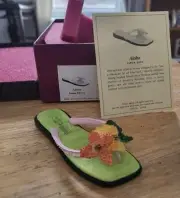 Just the Right Shoe, Aloha. COA & box
