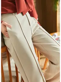 在飛比找Yahoo!奇摩拍賣優惠-乄簡漫 時髦精一眼款 上身氣質型女主顯高顯瘦中縫線直筒闊腿褲
