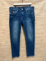 NWT True Religion Geno SN Flap Relaxed Slim Denim Jeans Medium Dreamy Wash 34x32