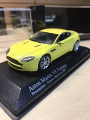 Aston Martin V8 Vantage 1/43 Minichamps Minicar
