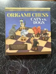 Origami Chess: Cats Vs. Dogs (Thunder Bay Press) Chess Set