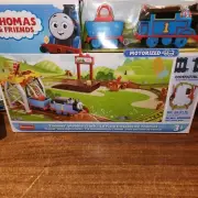NEW Sealed Thomas & Friends Motorized Thomas Wobble Track Train set