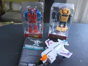 Transformers 2025 AUTOBOT BUMBLEBEE or GEARS FIGURES Hasbro Retro Walmart
