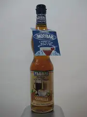Fabbri "Fantasy in Caffe" Cinnamon Flavoring Syrup - 560 mL