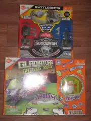 2x HEXBUG Gladiators Battling Robots Stadium 3 Gladiators & Battlebots Sumobash