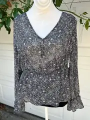 Nordstrom Rack | Large Black White Blouse Floral Pattern casual career M