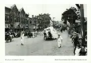 *NH Postcard-"The Statue of Liberty Float" -*{C87}-