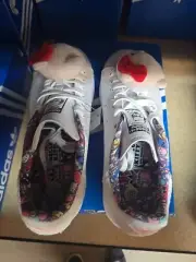 Hello Kitty Stan Smith Adidas Size 9