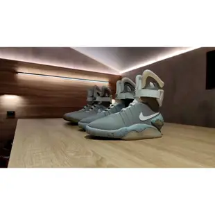 NIKE AIR MAG 完全版 自動綁鞋帶 鞋舌發光 回到未來