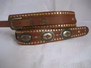 UNIQUE LEATHER TAN STUDDED OVAL CONCHO/DIAMOND STUD GUITAR/BASS STRAP