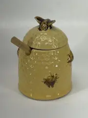 Beehive Shaped Honey Jar with Lid & Wood Dipper