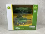1/64 John Deere S780 Tracked Combine Prestige Ertl